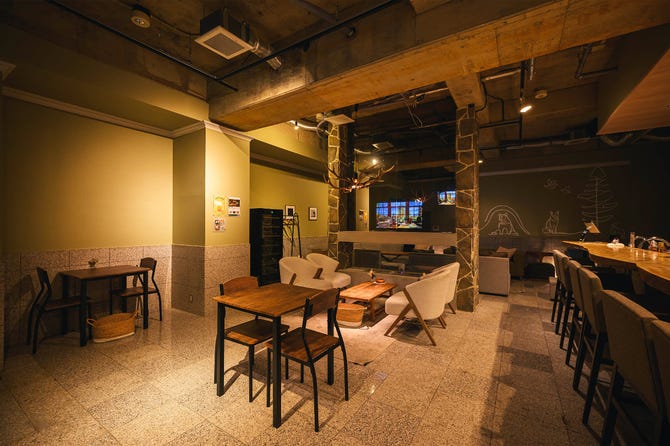 CAFE ＆ BAR POKKE(カフェアンドバーポッケ)（六本木/ダイニングバー 