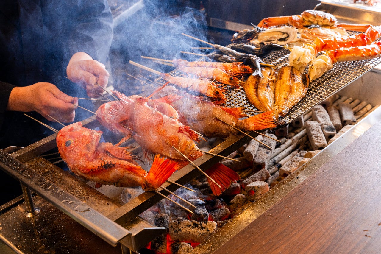 炉端焼きと日本酒 ご縁もん 上野本店 席 - 楽天ぐるなび