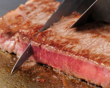 肉の厚み、肉汁…
肉好きにはたまらない一品です