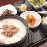 牛すじソルロンタン
【キムチ・ナムル2種・ご飯・サラダ・おでんポックム付】