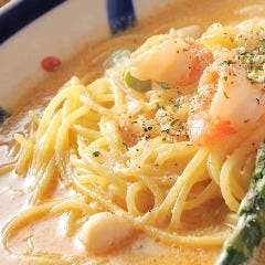 自慢のパスタをはじめ、いつもの宴会を華やかに♪