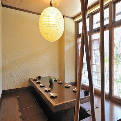 ゆったり個室 鶴舞駅近くの居酒屋でおすすめ 人気の完全個室 ソファー席など ぐるなび