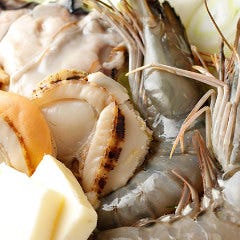 本日のおすすめ3品の海鮮焼盛合せ。二人盛よりご注文可能