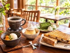Cafe Bowwow