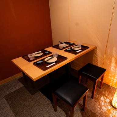 大衆酒場×個室居酒屋 鶏と魚と餃子 いっせん（一千）静岡駅店 店内の画像