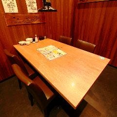唯一の完全個室は4名様～ご利用頂けます。ご予約はお早めに！