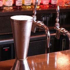 特製マグカップで「キンキンに冷えたビール」