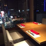 【半個室 】銀座の夜景と東京タワーを一望
窓際3～4名様用半個室は接待や記念日デートに