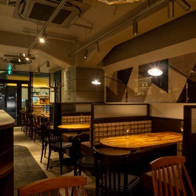 marble arch 日比谷OKUROJI_片側ソファー席(~4名様×2卓/~2名様×1卓)【最大10名可能】各種ご宴会や女子会