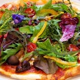 紀伊国野菜のピザ
