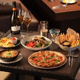 【The BAR】《2H飲み放題》ナポリピッツァでカジュアルに楽しむ全6品＋生演奏＋メッセージプレート◆6500円