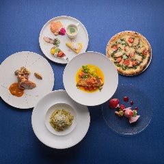 【イタリアン】目の前で焼く薪焼きPIZZA＆選べるパスタとメイン全6品＋2時間飲み放題◆9300円