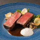 《10/1～》大切な記念日に最適 国産牛サーロイングリル全7品＋乾杯ドリンク◆9300円