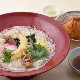 丸ごと淡路玉ねぎ揚げと播州手延べ素麺揖保乃糸