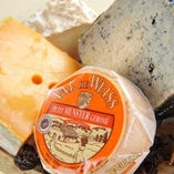 スペイン直輸入チーズ（５～６種類あります）