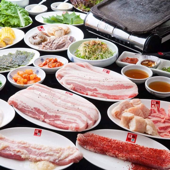 李朝園名物サムギョプサルと韓国料理食べ放題コース 税抜3000円 1000円で飲み放題 の詳細 サムギョプサル 韓国料理 李朝園 京橋店 大阪 京橋 サムギョプサル ぐるなび