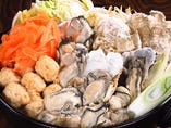 牡蠣と鶏つくねの海鮮味噌寄せ鍋