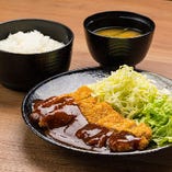 チキンカツ定食　500円