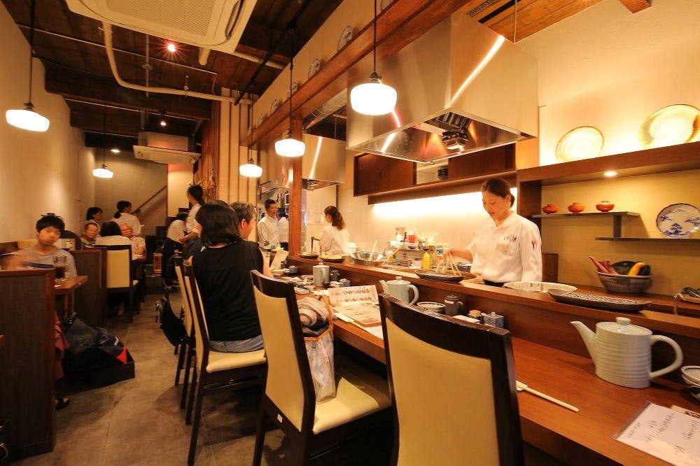 天麩羅 はな天 鶴橋店 鮮魚 地酒 天ぷら専門 天麩羅 はな天 鶴橋店 鮮魚 地酒 天ぷら専門