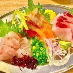 からあげとレモンサワー 波乗り食堂ありがとう