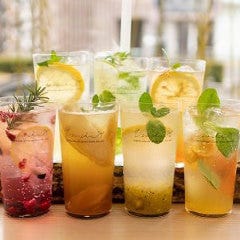 添加物不使用の自家製シロップを使用した各種ドリンクが大人気