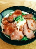 ローストビーフ丼（味噌汁付）