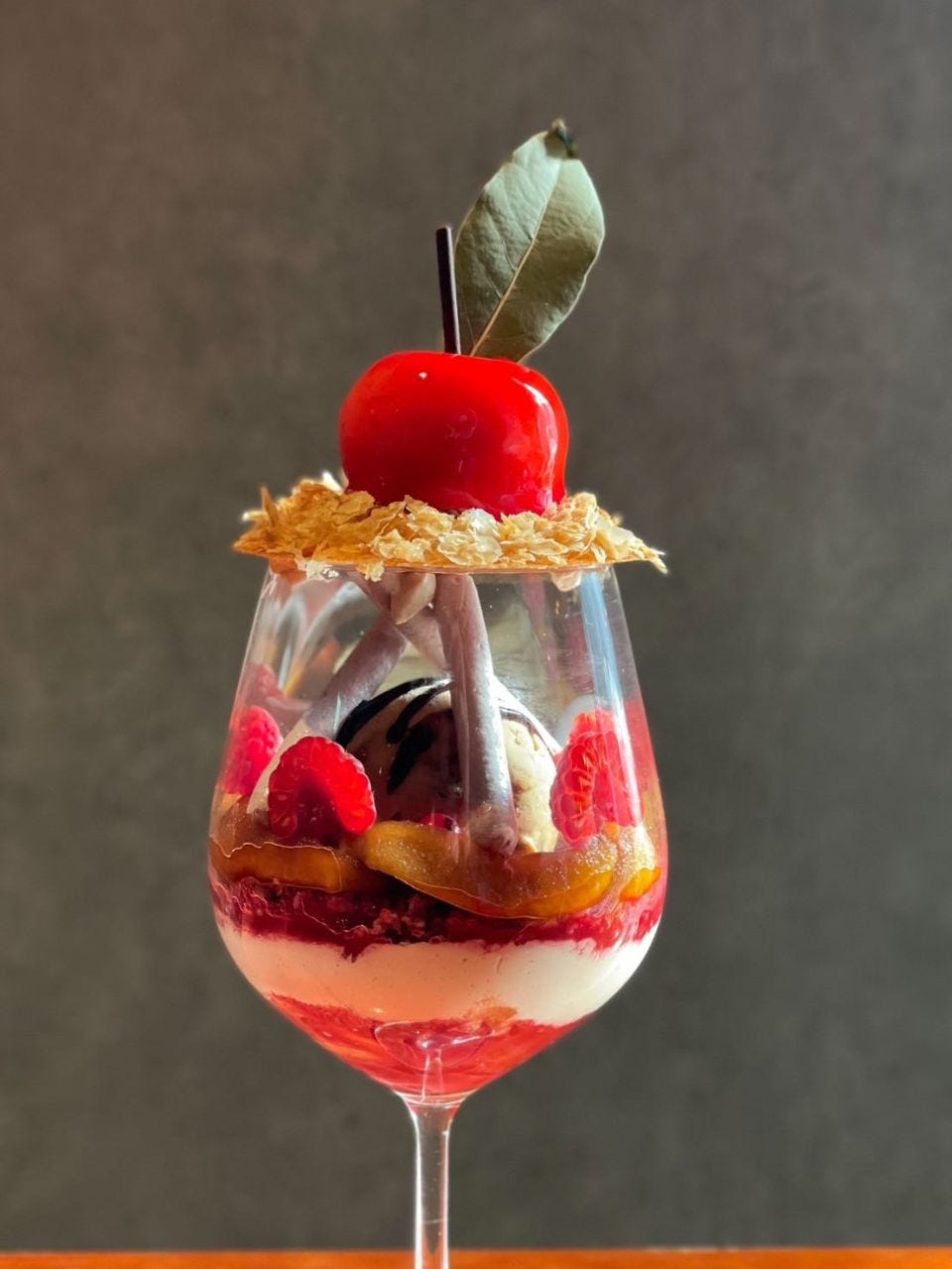 夜パフェとBISTRO BAR ＆VIGO 流山おおたかの森店（流山/パフェ  