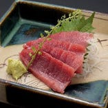 天然本まぐろ 中とろ刺身(4切) Fresh Wild Bluefin Fatty Tuna Sashimi  (set of 4 slices)
