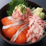 豪華 三色丼 Fresh Salmon, Crab & Minced Tuna Bowl