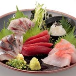 板前特選　豪快刺身5種盛り　
Itamae Specialty Assorted Sashimi (5 kinds/1-2 servings)