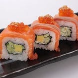 サーモン&いくらロール(3ヶ)	Salmon &  Salmon Roe Roll 3 pieces