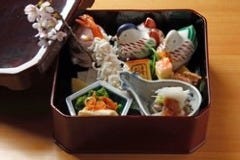 旬と鮮度にこだわった食材