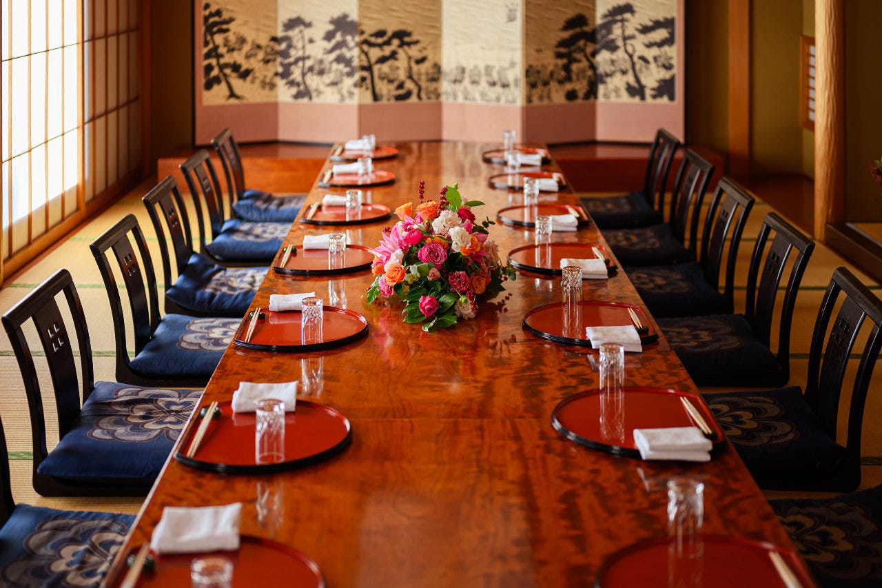 【美品】春慶塗　丸盆　芒　月見　10客セット　日本料理　料理屋　旅館　高級 美品】春慶塗 丸盆 芒 月見 10客セット 日本料理 料理屋 旅館 高級 美