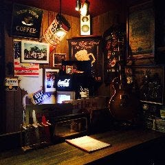 Macky’s BAR
