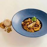 ポルチーニ茸と色々なキノコ、黒毛和牛のボロネーゼ、タリオリーニ