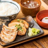 肉汁焼餃子＆自家製炙りチャーシュー定食