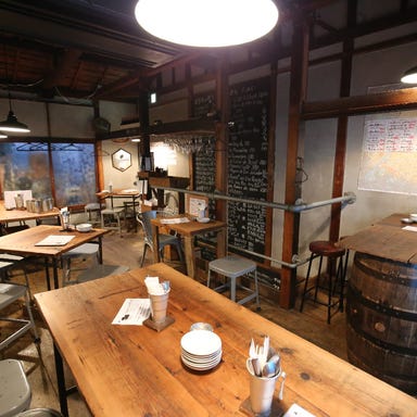 神田 ワインバル ブラッスリーザン  店内の画像