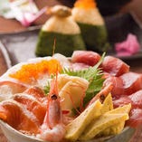 〆でも鮮魚を楽しみたい方は『はみ出る海鮮丼』で！