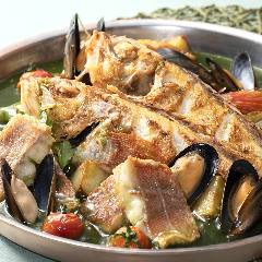 白身魚のティッカ ドライトマト香る魚介のスープ