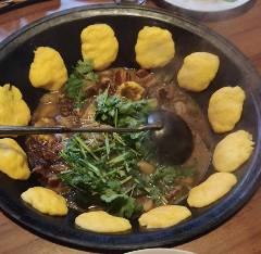 鉄鍋炖 関内