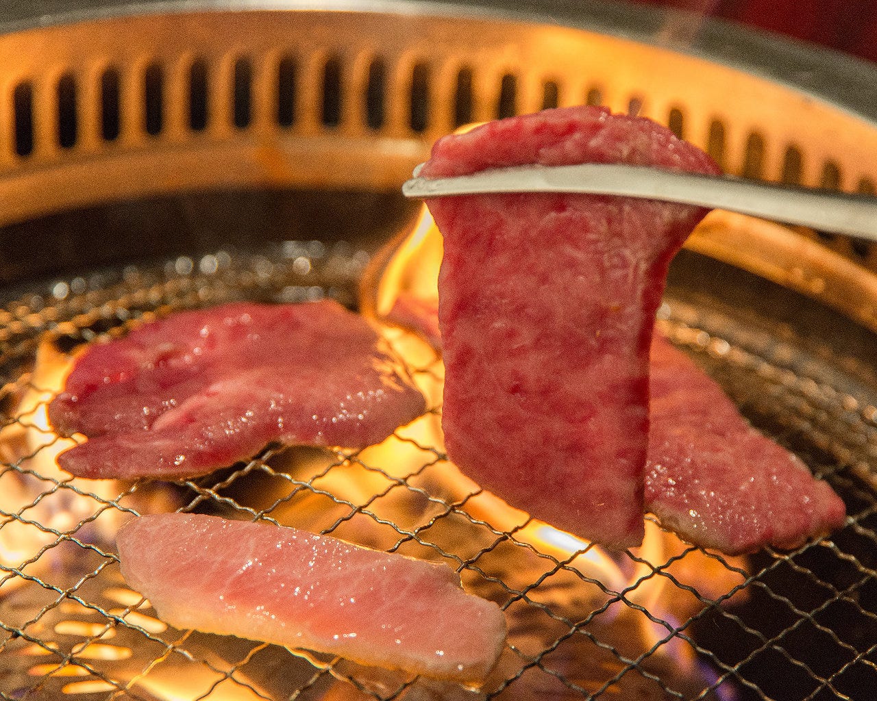限界突破 焼肉食べ飲み放題 41種類焼肉が90分食べ放題 ソフトドリンク飲み放題 1980円 税別の詳細 焼肉 しゃぶしゃぶ 食べ放題 上上品 新宿店 新宿 焼肉 ぐるなび