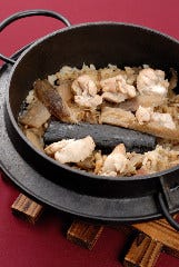 庭cuisine 照蔵_地鶏の土鍋めし