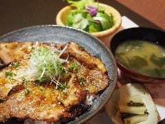 和食と豚みそ丼 ちんばた