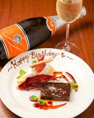 ゲストの方へのサプライズ・・ Birthdayプレートをご用意♪