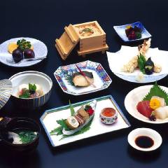 【個室確約】京料理を気軽に個室で味わえる『京風会席コース（全8品）』