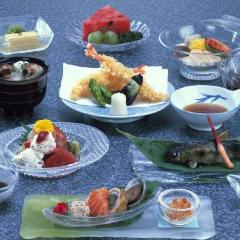 【期間限定】本格京料理を川床で味わう『納涼会席コース（全9品）』