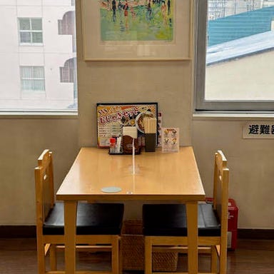 そば源 三番舘店_テーブル席(1~2名様×2卓)