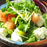前菜　(豆腐のサラダ)