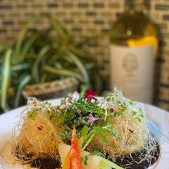 季節がわりのメインデッシュは当店人気メニュー