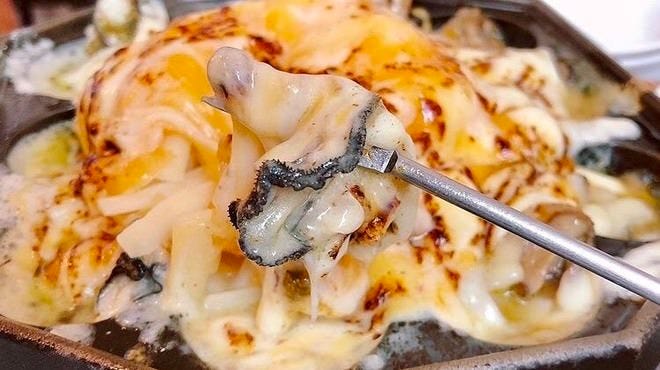 魚介イタリアン＆チーズ UMIバル 新宿店の「牡蠣のチーズフォンデュ」